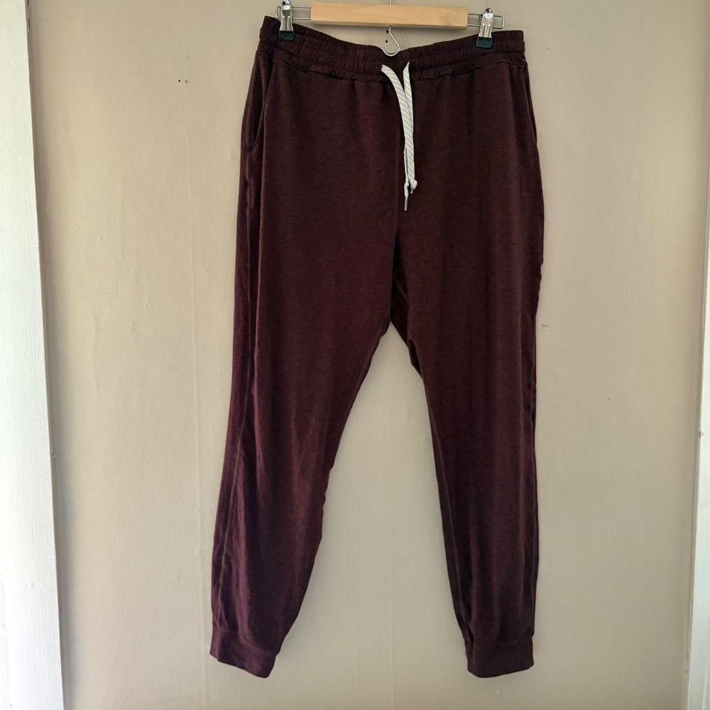 Vuori Womens Performance Jogger Size L Red Maroon Athleisure Athletic DreamKnit